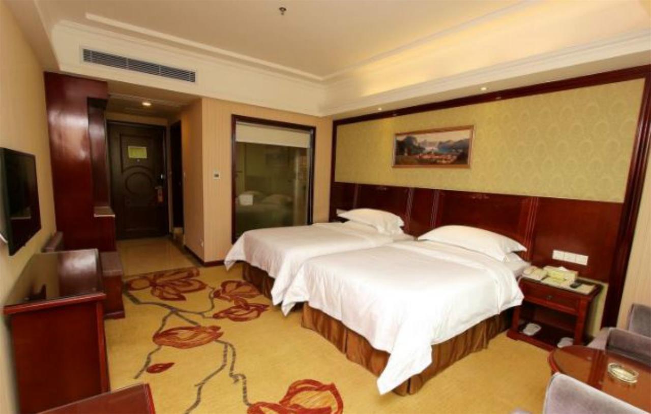 Vienna 3 Taibei Road Hotel 3*